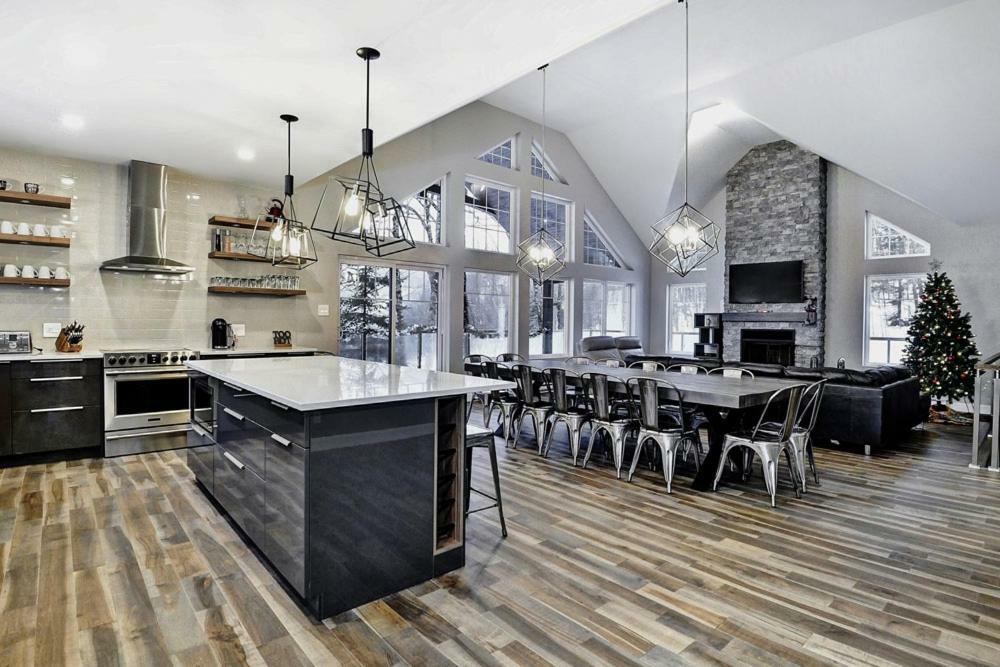 Chalet 06 Chemin Blanc By Les Chalets Alpins Stoneham Bagian luar foto